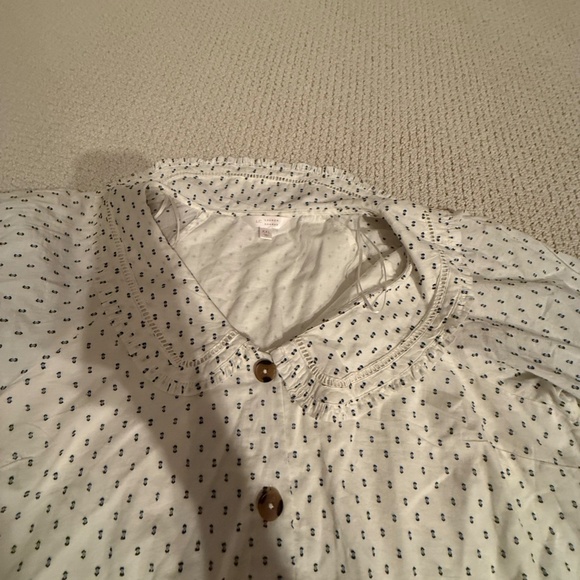 LC Lauren Conrad shortsleeeve blouse - Picture 2 of 6